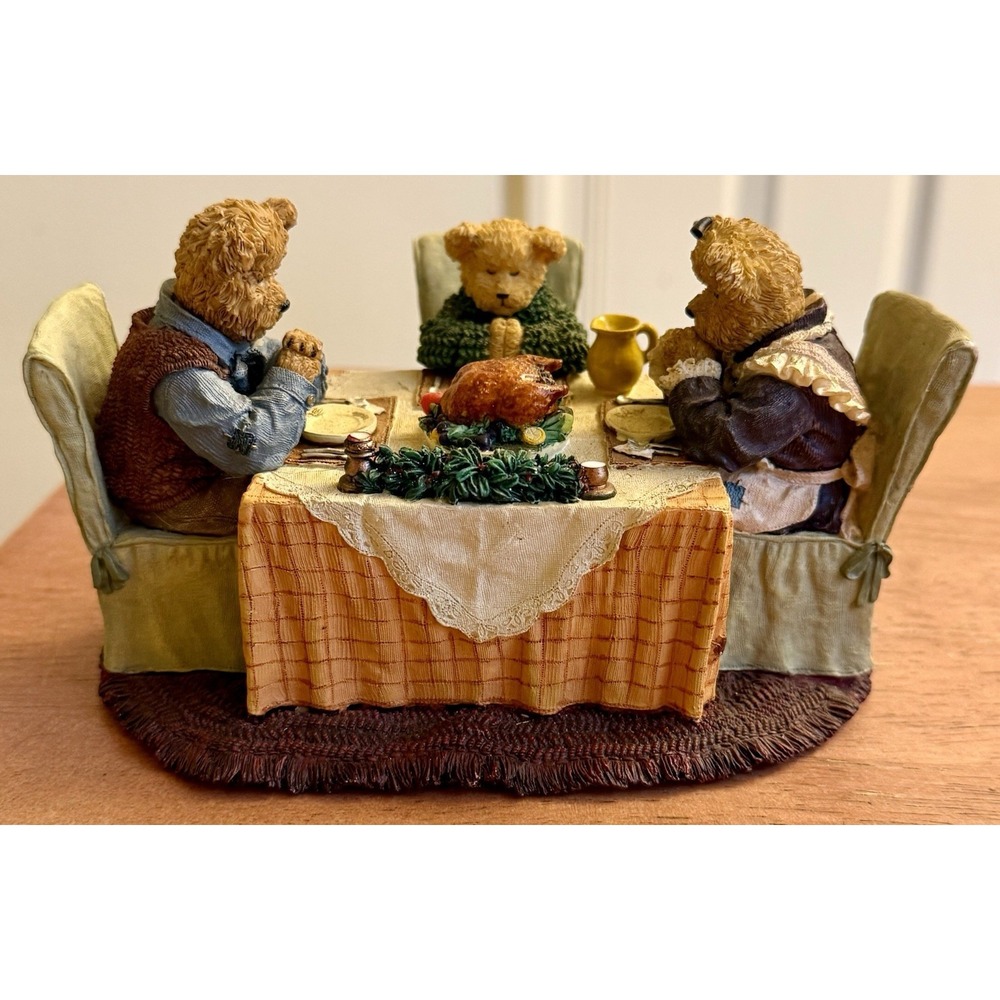 Boyds Bear Bearstone Collection THE BEARSLEYS FAMILY TRADITIONS Figurine *READ*